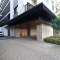 メイツナゴヤドームＷＥＳＴ グランドエントランスには屋根付き車寄せを配置