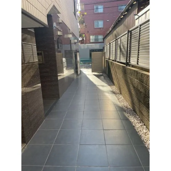 杉並区上荻4丁目 出入口アプローチ