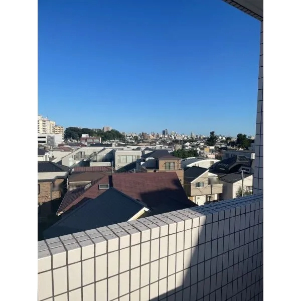 杉並区上荻4丁目 5階外階段からの眺望(東方向)