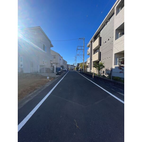 稲城市矢野口 前面道路