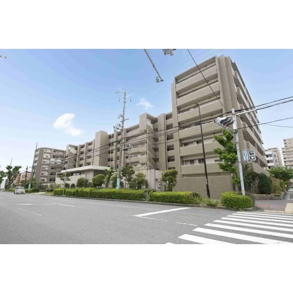 ローレルスクエア南甲子園 外観