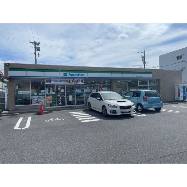 名古屋市守山区天子田２丁目 ファミリーマート守山向台二丁目店（コンビニ）まで約380m（徒歩5分）