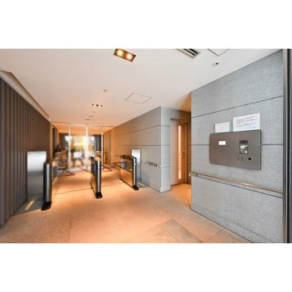 M.M.TOWERS FORESIS L棟 エントランス