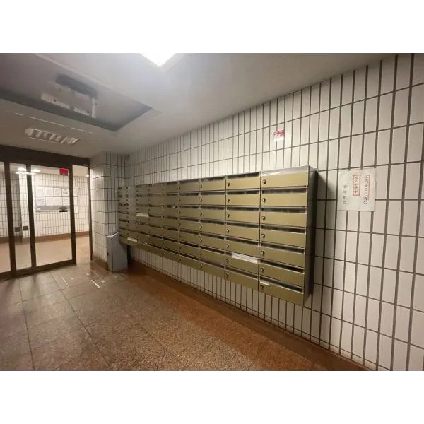 日商岩井市川マンション メールボックス