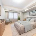 リジェ代々木上原テラス 洋室約12.3帖※実際の写真を基にCGで家具・その他のイメージを配置。家具等は価格に含まず。現況引渡