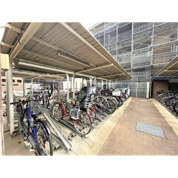 プラウドシティ上大岡伍番館 駐輪場