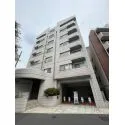 ヴェラハイツ広尾 白を基調とした外観で街並みと調和するデザイン