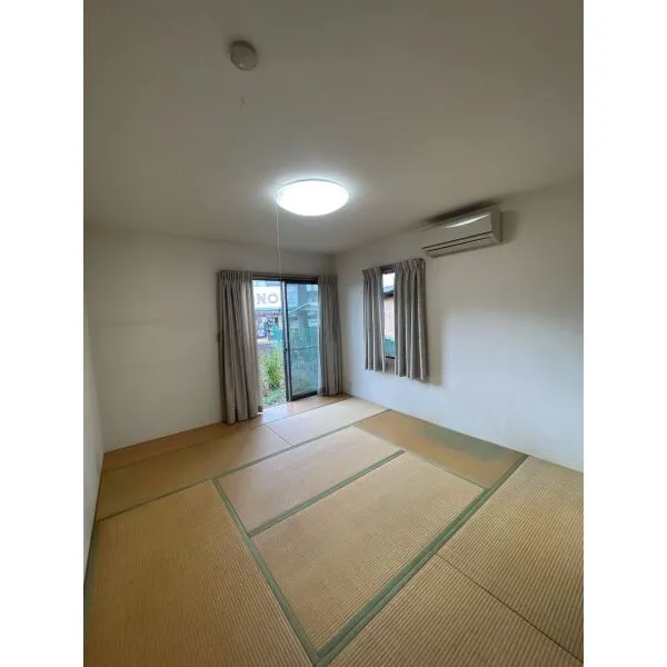 秦野市本町３丁目 1階和室