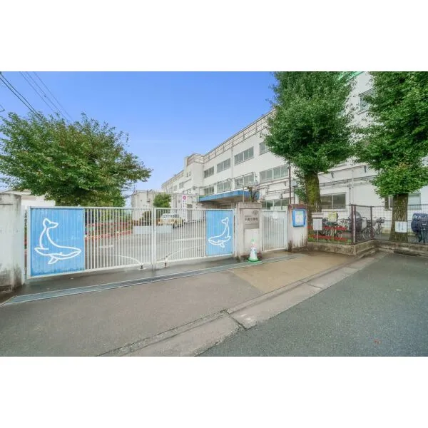 ル・アピカ成城 世田谷区立千歳小学校(小学校)まで約480m(徒歩6分)