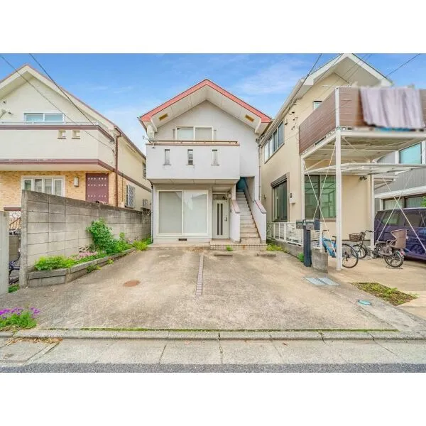 世田谷区下馬3丁目 現地(古家あり):写真中央の戸建