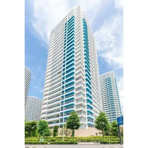 M.M.TOWERS　the　South 2026年6室内月リフォーム実施。水回り設備交換や全室クロス張替などが行われ、綺麗な室内です。