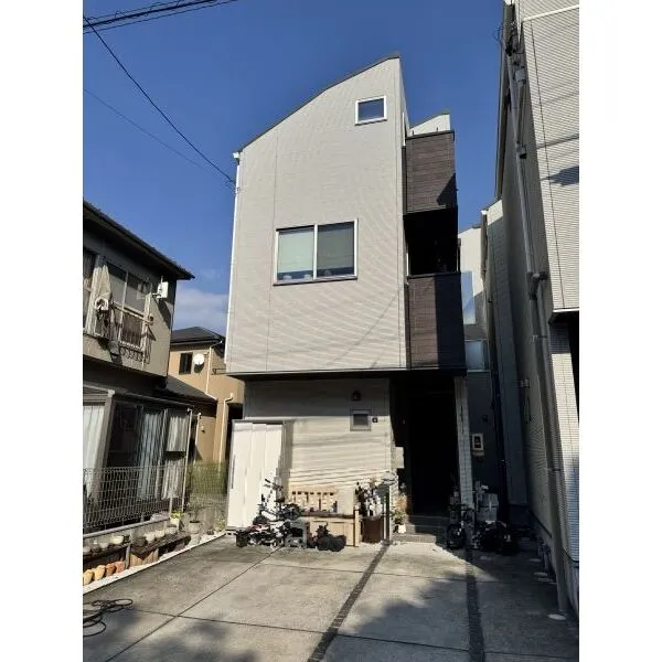 名古屋市瑞穂区中山町２丁目 建物西側外観
