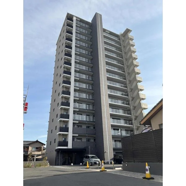 プレサンスロジェ草津グレイスコート 外観