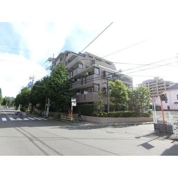 ライオンズマンション国立第８ 建物外観