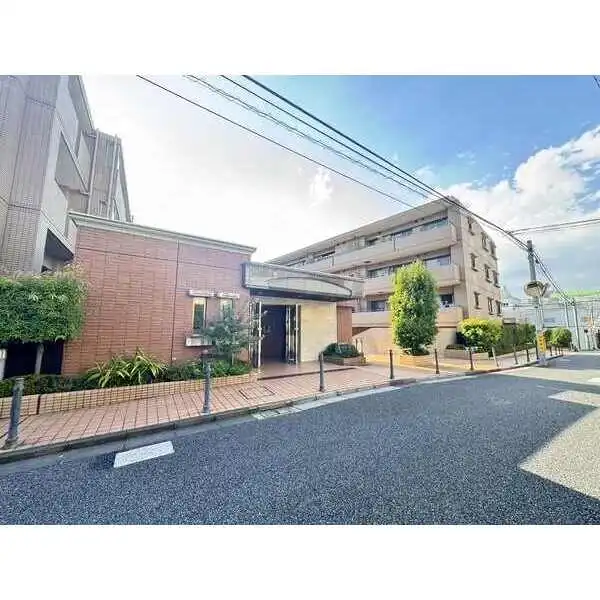 ファミール明大前 外観