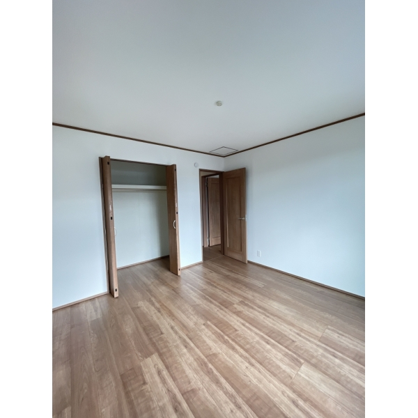 府中市栄町２丁目 洋室