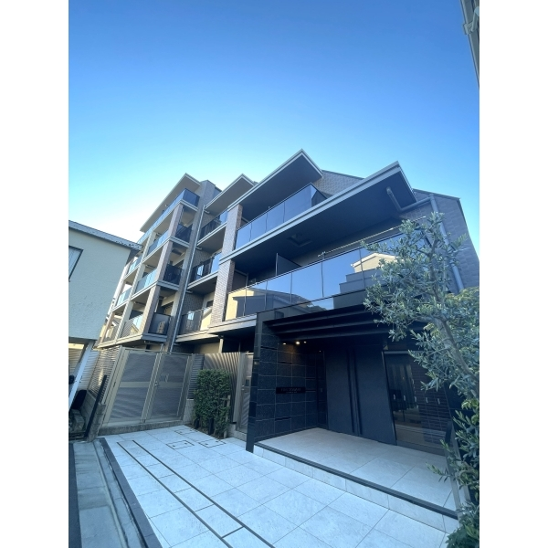 ファインスクェア明大前 外観