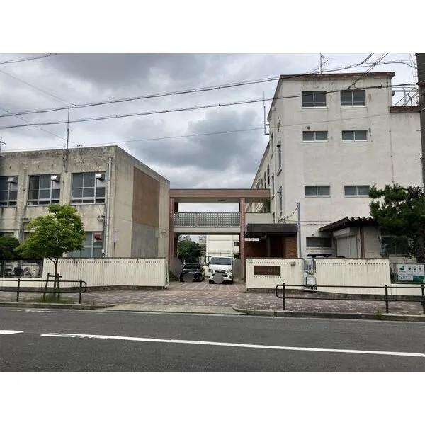 名古屋市東区百人町 名古屋市立筒井小学校 約480m