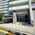 サンメゾン新金岡レジデンシャル 色鮮やかな植栽と高級感あふれるエントランス