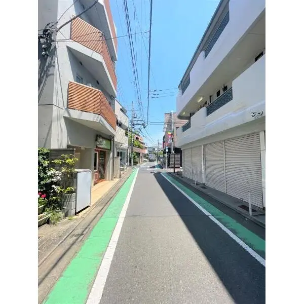カレーラ経堂 前面道路