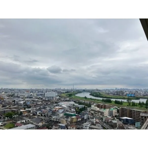 エルザタワー３２ バルコニーからの眺望（南東側方面）　眺望は永続的に保証されるものではありません。