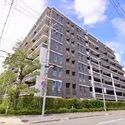 ライオンズ西宮北口室川町 現地南東方向から撮影した建物外観