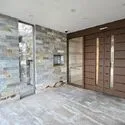 ライオンズ西宮北口室川町 風除室。ダブルオートロック付の防犯性に優れたマンションです。