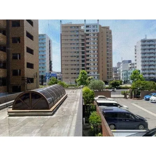 大森海岸パークハウスW棟 バルコニーからの眺望　大規模修繕工事中(2026年11月完了予定)