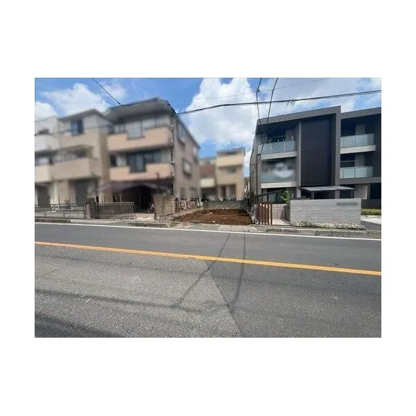 さいたま市中央区鈴谷7丁目 前面道路含む現地