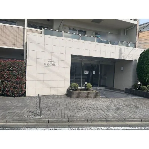 レヴィールファミリア上溝 エントランス