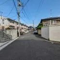 さいたま市緑区松木３丁目 前面道路：幅員：約6m(撮影年月：2026年07月)