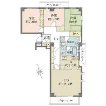 南・東・北の3面バルコニー付き角住戸。キッチンは2WAYアクセス可能。廊下収納等、収納豊富です。