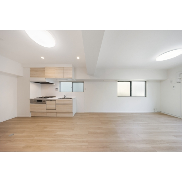 ニューハウス亀戸 LDK：2025年11月新規張替え（床材上張り）