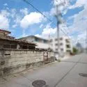 京都市右京区西京極郡町 小学校や幼保施設、複数の公園が徒歩圏内に揃います。子育て世帯にも暮らしやすいロケーションです。