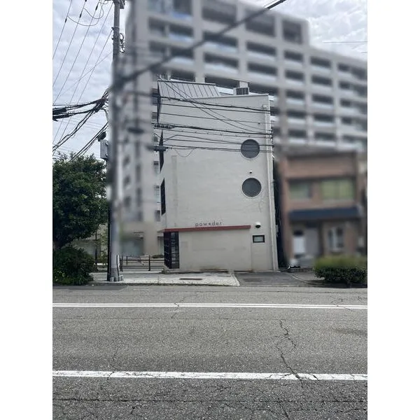 パウダービル 外観