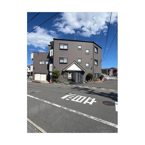大阪府高槻市大冠町１丁目 外観　南側道路より撮影