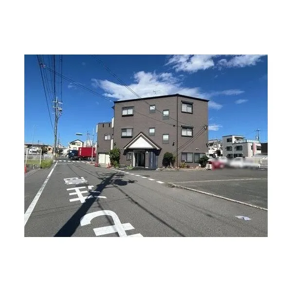 大阪府高槻市大冠町１丁目 外観　南側道路より撮影