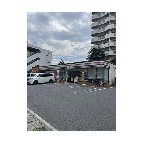 松戸市根本 セブンイレブン松戸根本店（約１９０ｍ）