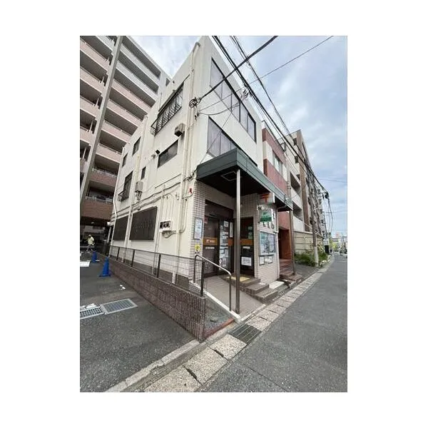 松戸市根本 松戸根本郵便局(約100m)