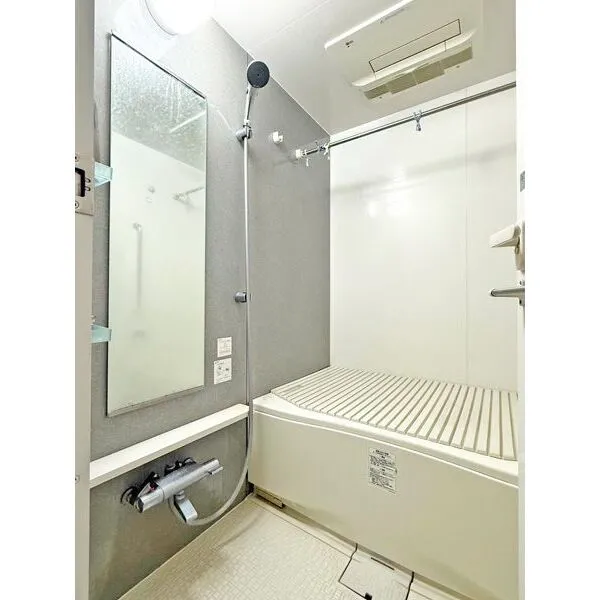 東京ミッドベイ勝どき 浴室暖房乾燥機付きフルオートバス。寒い日でも暖かくしてご入浴が可能。お洗濯物も乾かせます。