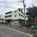 アデニウム菊名 現地外観を北側から撮影（景観は永続的に保証されるものではございません）