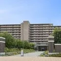 ユニヴェルシオール学園の丘 外観
