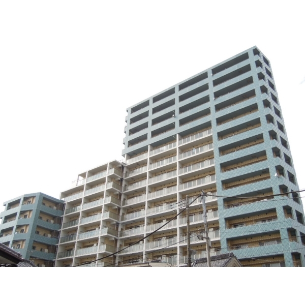 ブランアーク鳩ヶ谷クレアトール 外観