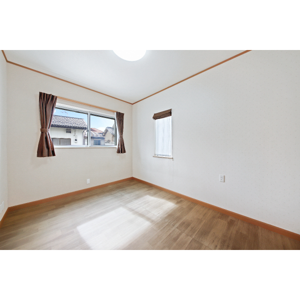 柏市酒井根４丁目 1階LDK横の洋室約6.1畳