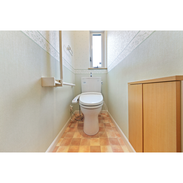 柏市酒井根４丁目 １階トイレ