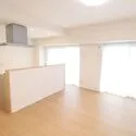 リリー松戸 一日の中で多くの時間を過ごすリビングは、採光と風通りの良さを感じられます