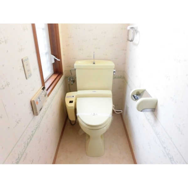 豊中市清風荘１丁目 ２階にもトイレが２カ所あります。