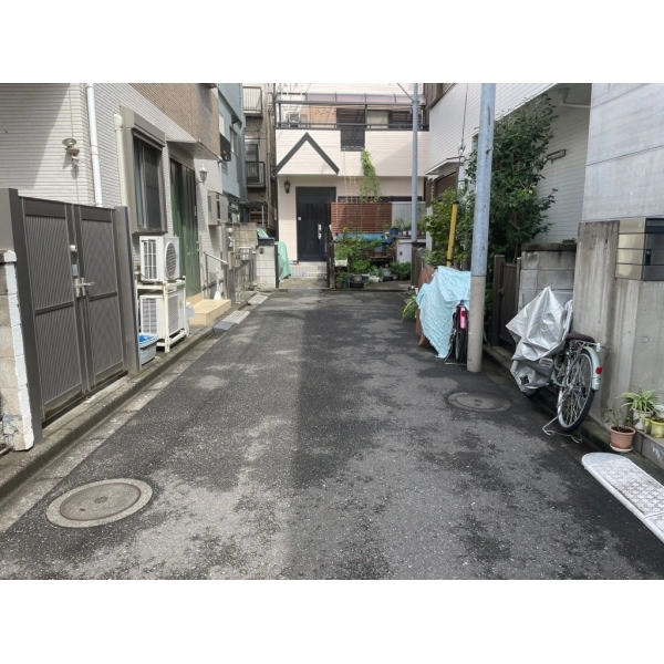 足立区綾瀬６丁目 前面道路