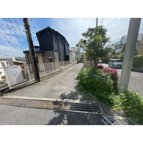 藤和宮前平コープ 前面道路(2026年8月)撮影