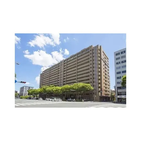 コスモシティ御池富小路 御池通りに面した15階建ての9階